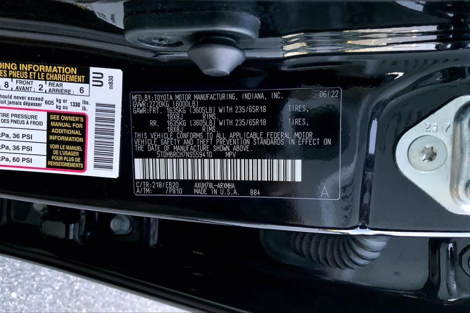 Used 2022 Toyota Highlander XLE AWD/4WD image 31