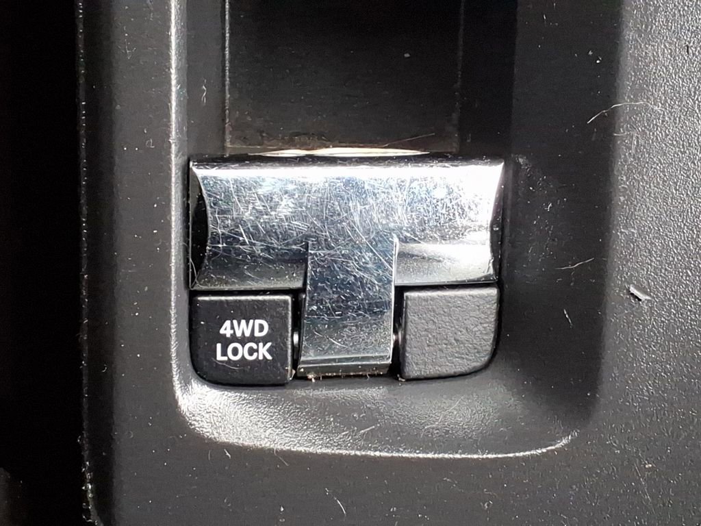 Used 2015 Jeep Patriot Latitude w/ Sun/Sound Group image 29