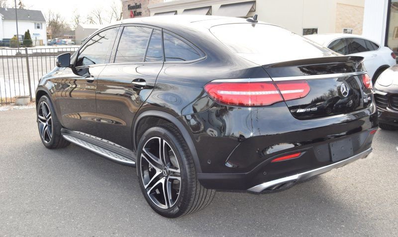 Used 2019 Mercedes-Benz GLE 43 AMG 4MATIC w/ Premium 3 Package image 9