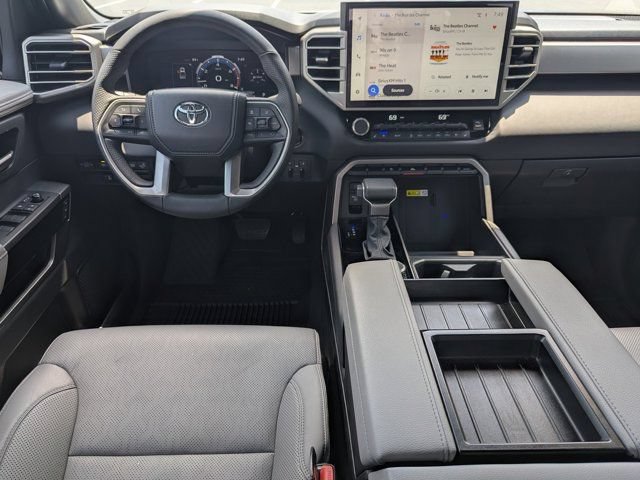 Used 2025 Toyota Tundra Limited AWD/4WD image 19