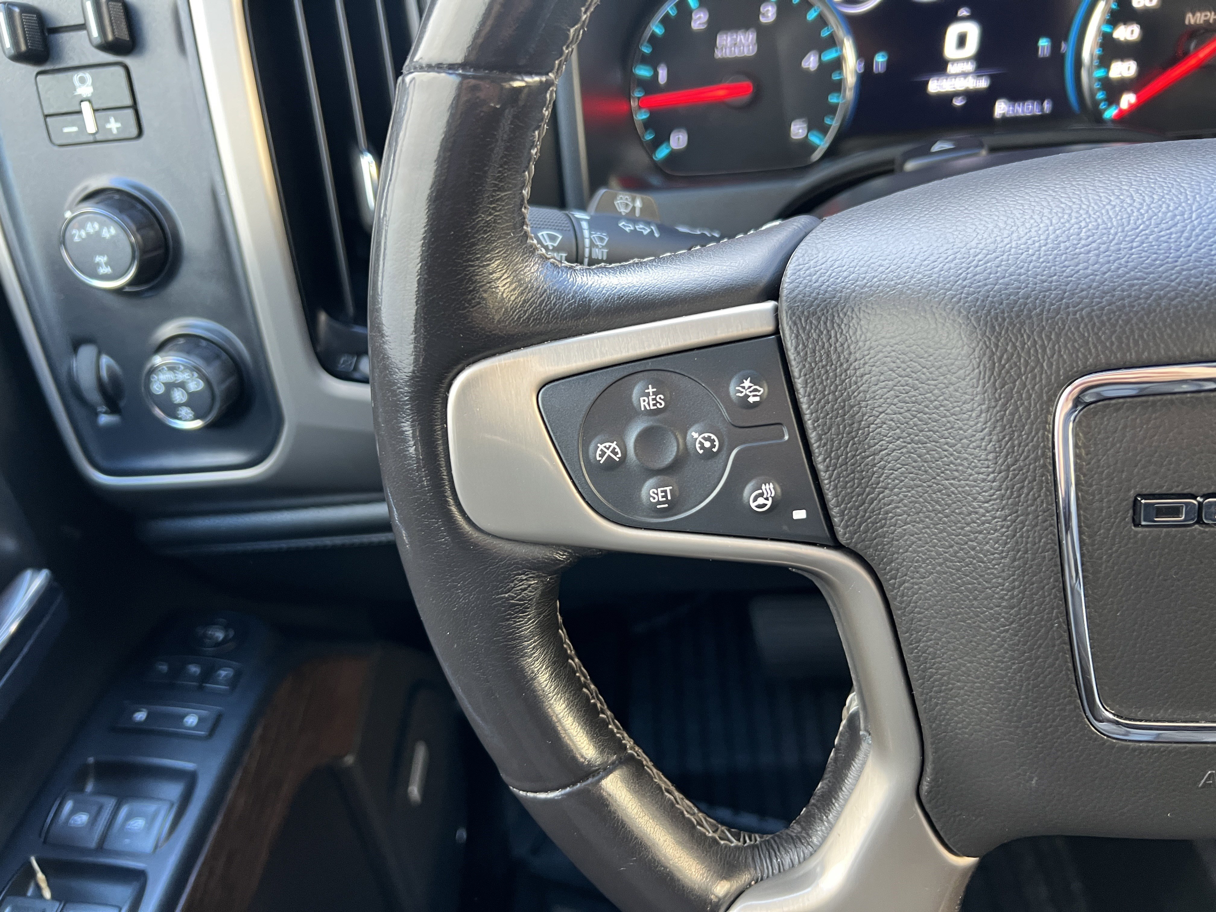 Used 2018 GMC Sierra 3500 Denali image 26