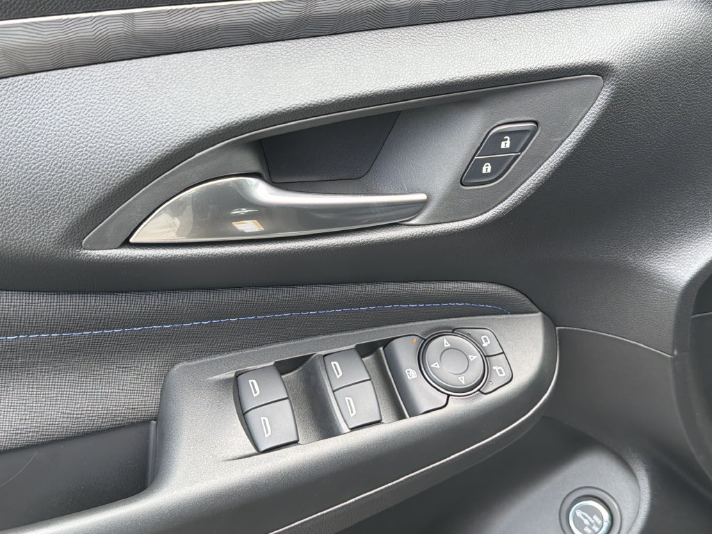 New 2026 Buick Envista Sport Touring w/ Convenience I Package FWD image 21
