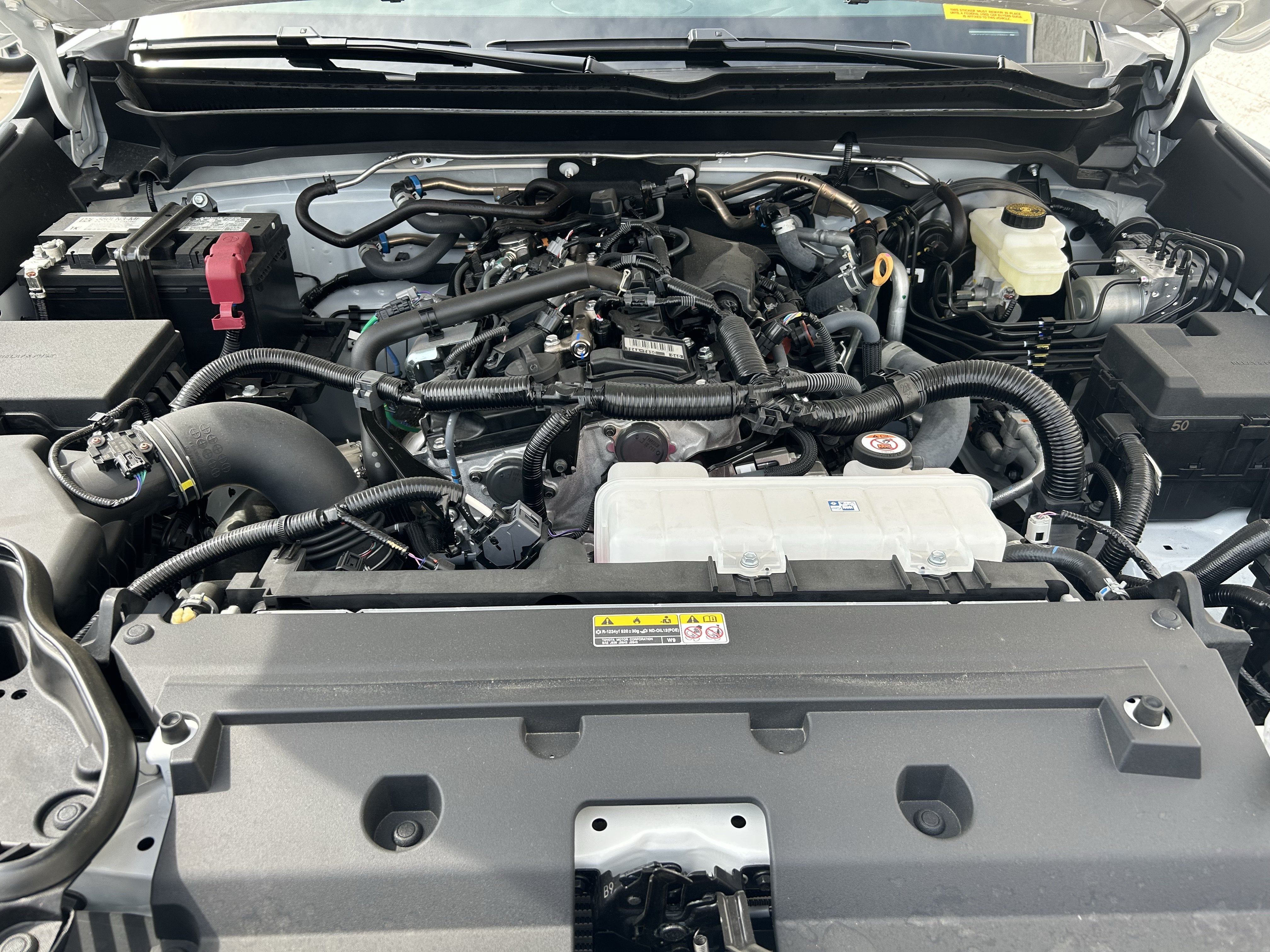 Certified 2025 Toyota Tacoma SR5 AWD/4WD image 12