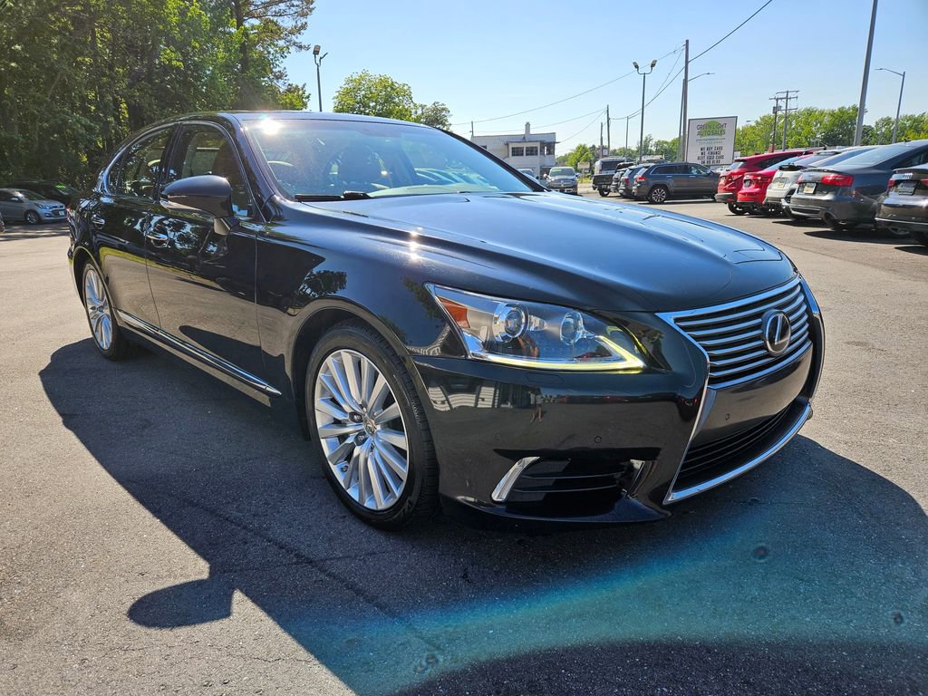 Used 2017 Lexus LS 460 AWD w/ Comfort Package image 3