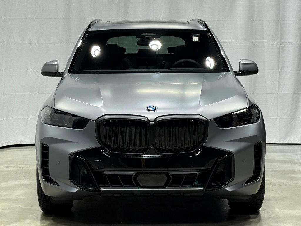 Used 2026 BMW X5 xDrive40i w/ M Sport Package AWD/4WD image 2