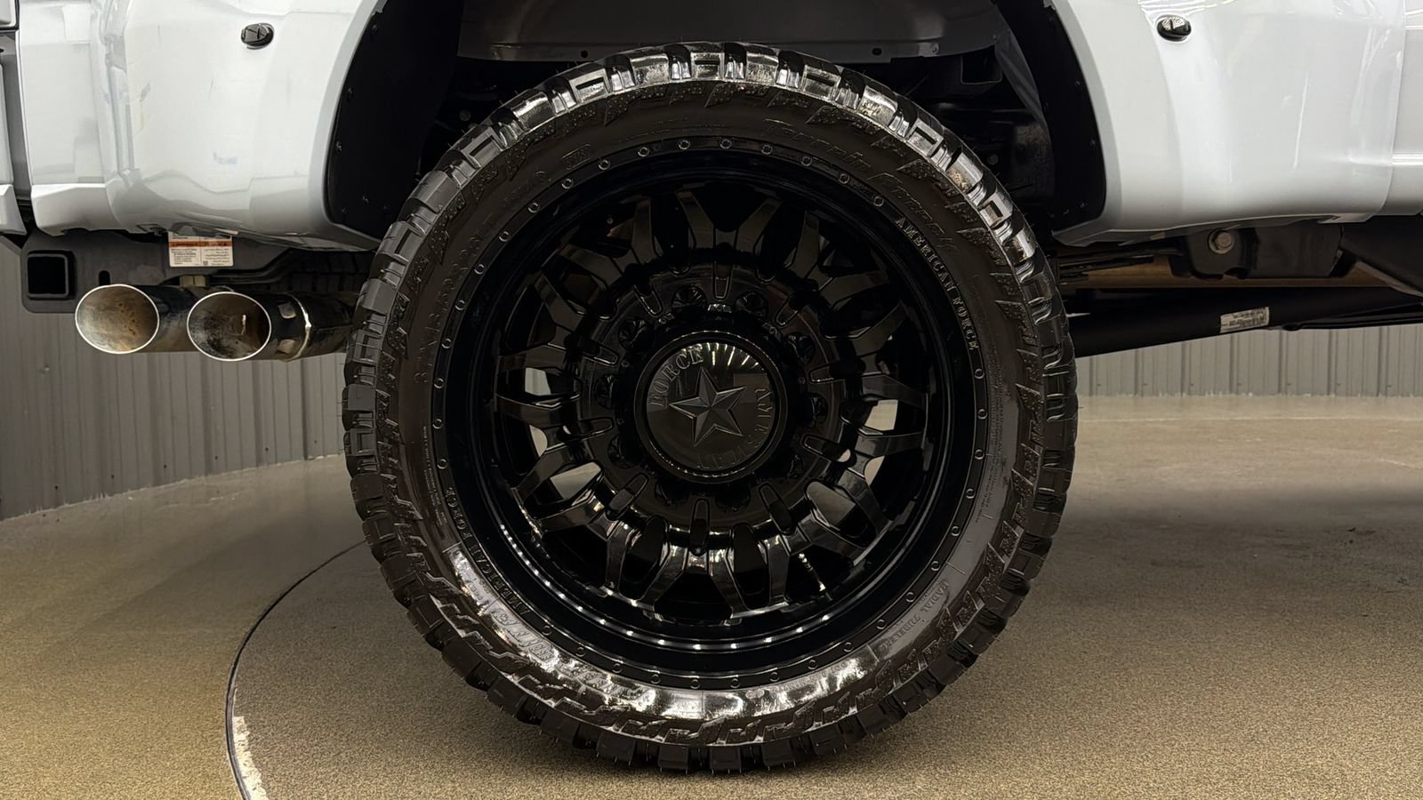 Used 2026 Ford F450 Platinum w/ FX4 Off-Road Package AWD/4WD image 12