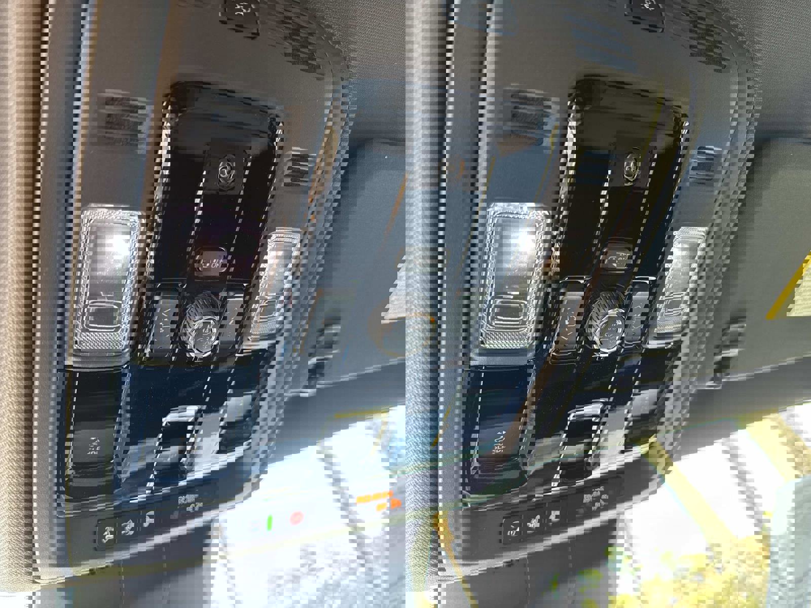 New 2025 Cadillac Escalade ESV Premium Luxury image 33