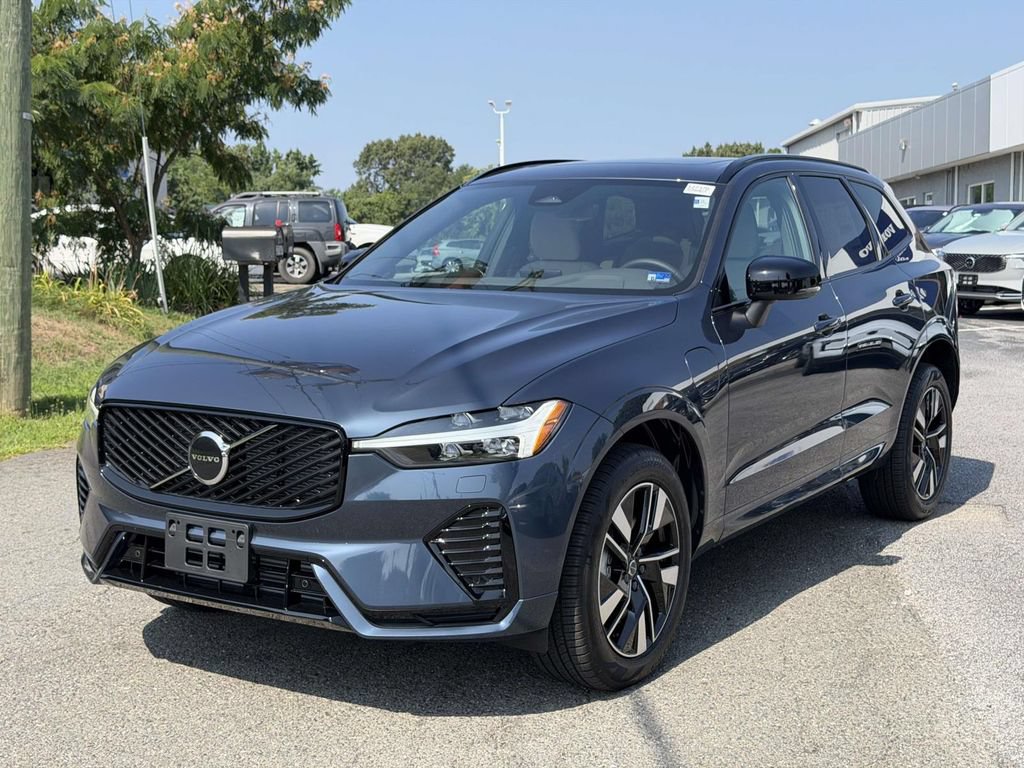 New 2026 Volvo XC60 T8 Core w/ Climate Package AWD/4WD image 22