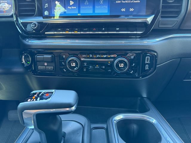 Certified 2025 Chevrolet Silverado 1500 High Country w/ Technology Package AWD/4WD image 11