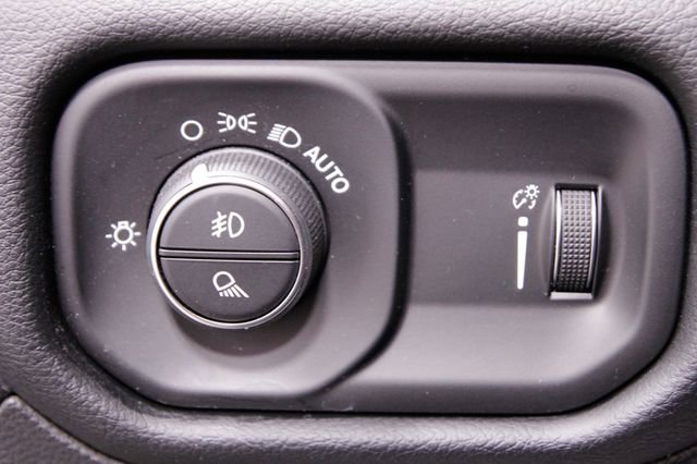 Used 2021 RAM 1500 Big Horn w/ Built-to-serve Edition image 21