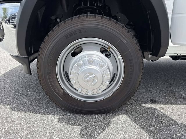 New 2026 RAM 5500 Tradesman w/ Chrome Appearance Group AWD/4WD image 35