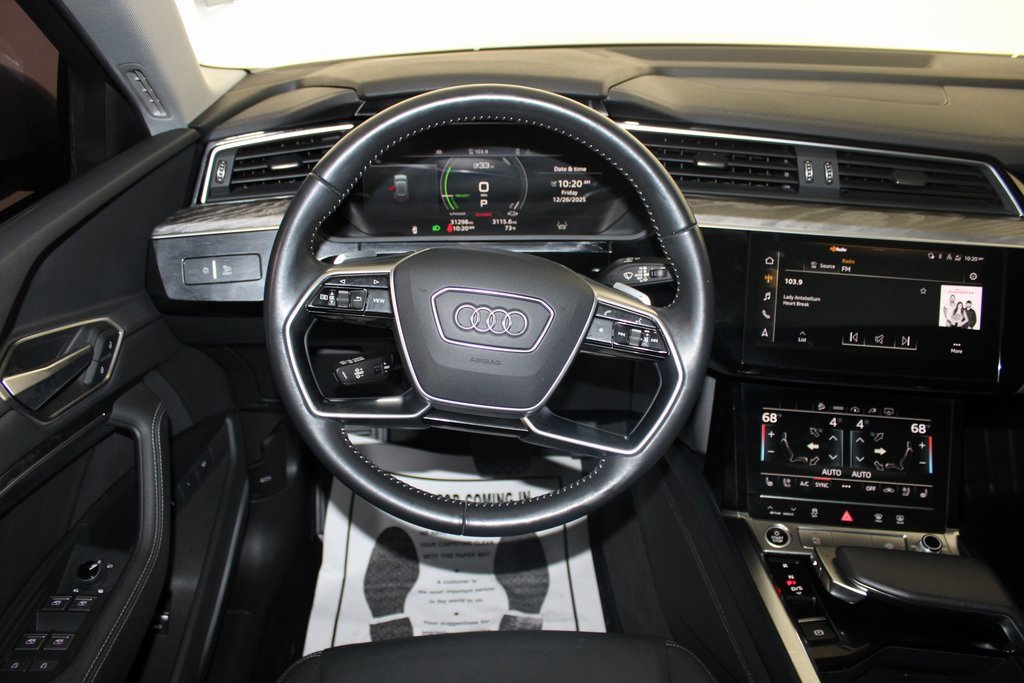 Used 2021 Audi e-tron Premium Plus w/ Premium Plus Package image 16