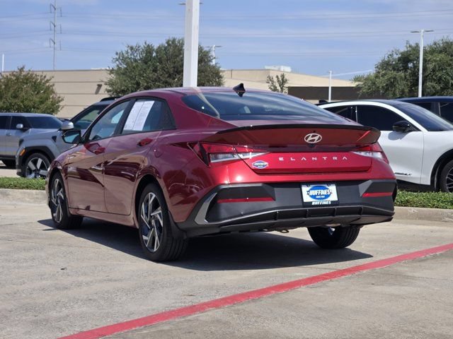 Certified 2025 Hyundai Elantra Sport FWD image 6