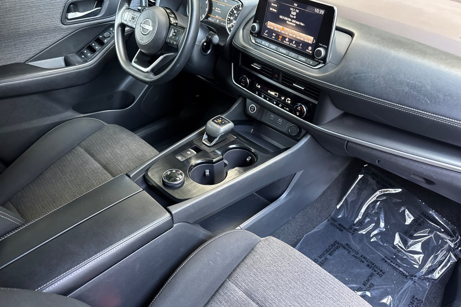 Used 2023 Nissan Rogue SV AWD/4WD image 17