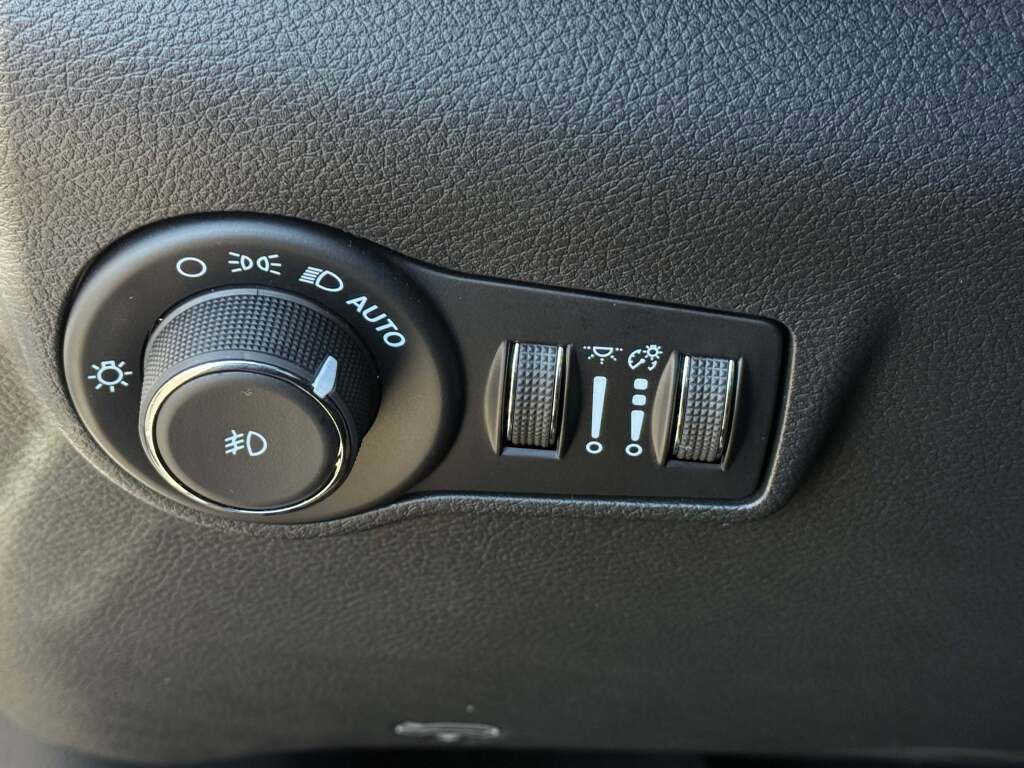 New 2026 Jeep Compass Trailhawk image 28