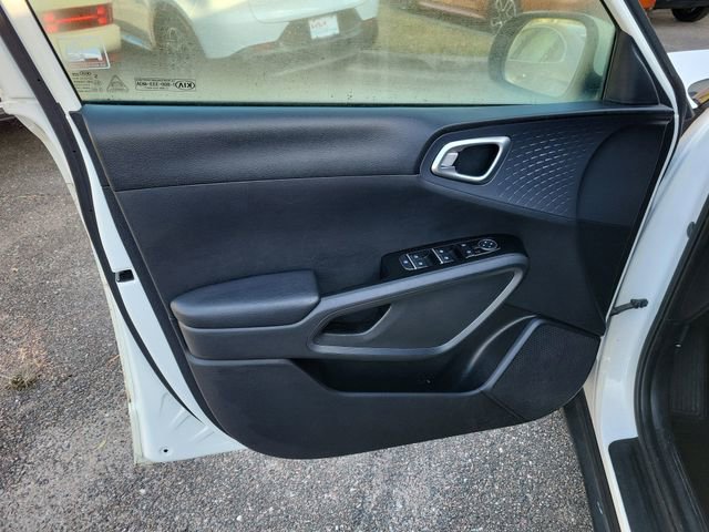 Used 2020 Kia Soul S image 11