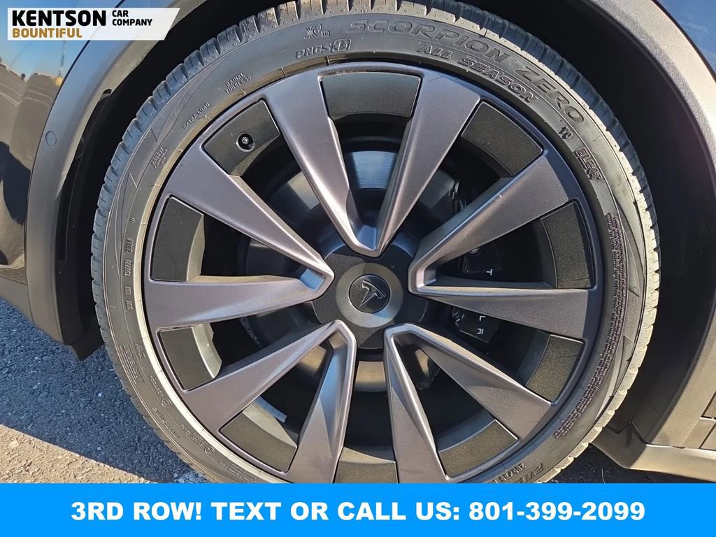 Used 2022 Tesla Model X image 2