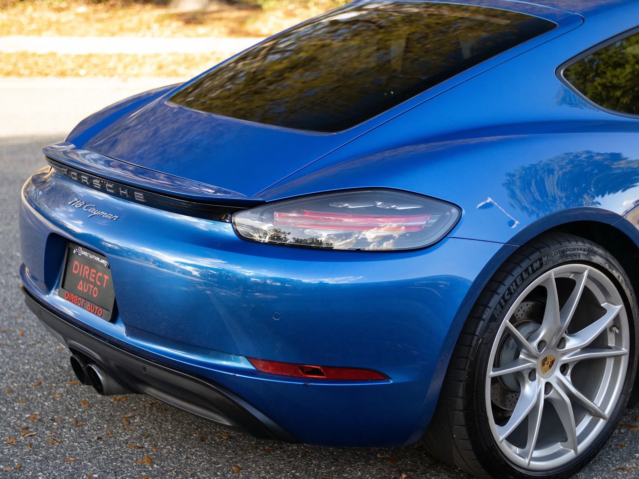 Used 2018 Porsche 718 Cayman RWD image 13