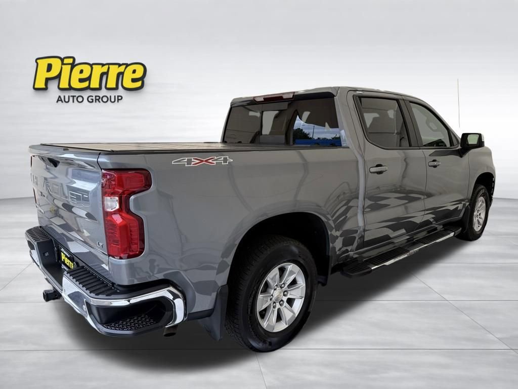 Used 2022 Chevrolet Silverado 1500 LT w/ Convenience Package II AWD/4WD image 6