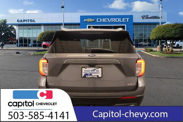 Used 2021 Ford Explorer XLT w/ Equipment Group 202A AWD/4WD image 4