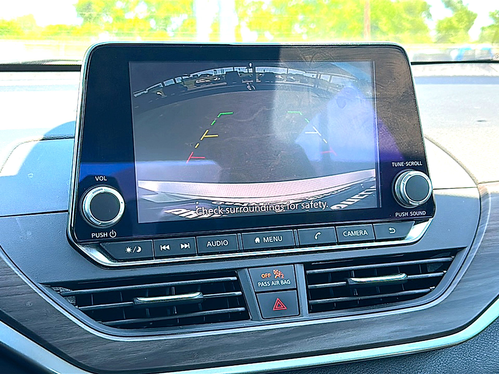 Used 2025 Nissan Altima 2.5 SV FWD image 32