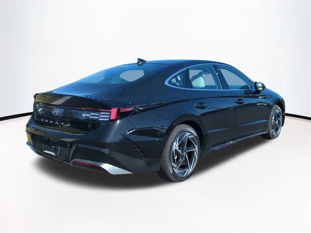 New 2026 Hyundai Sonata SEL FWD image 5
