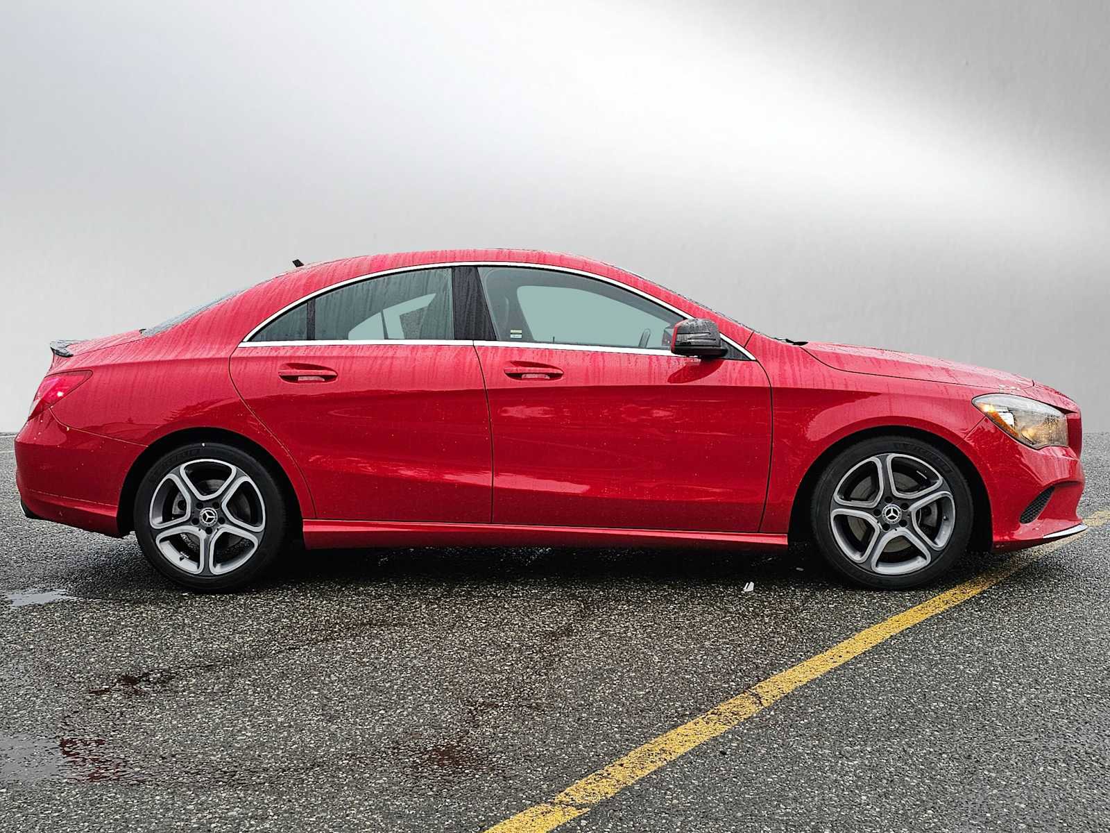 Used 2018 Mercedes-Benz CLA 250 4MATIC image 2