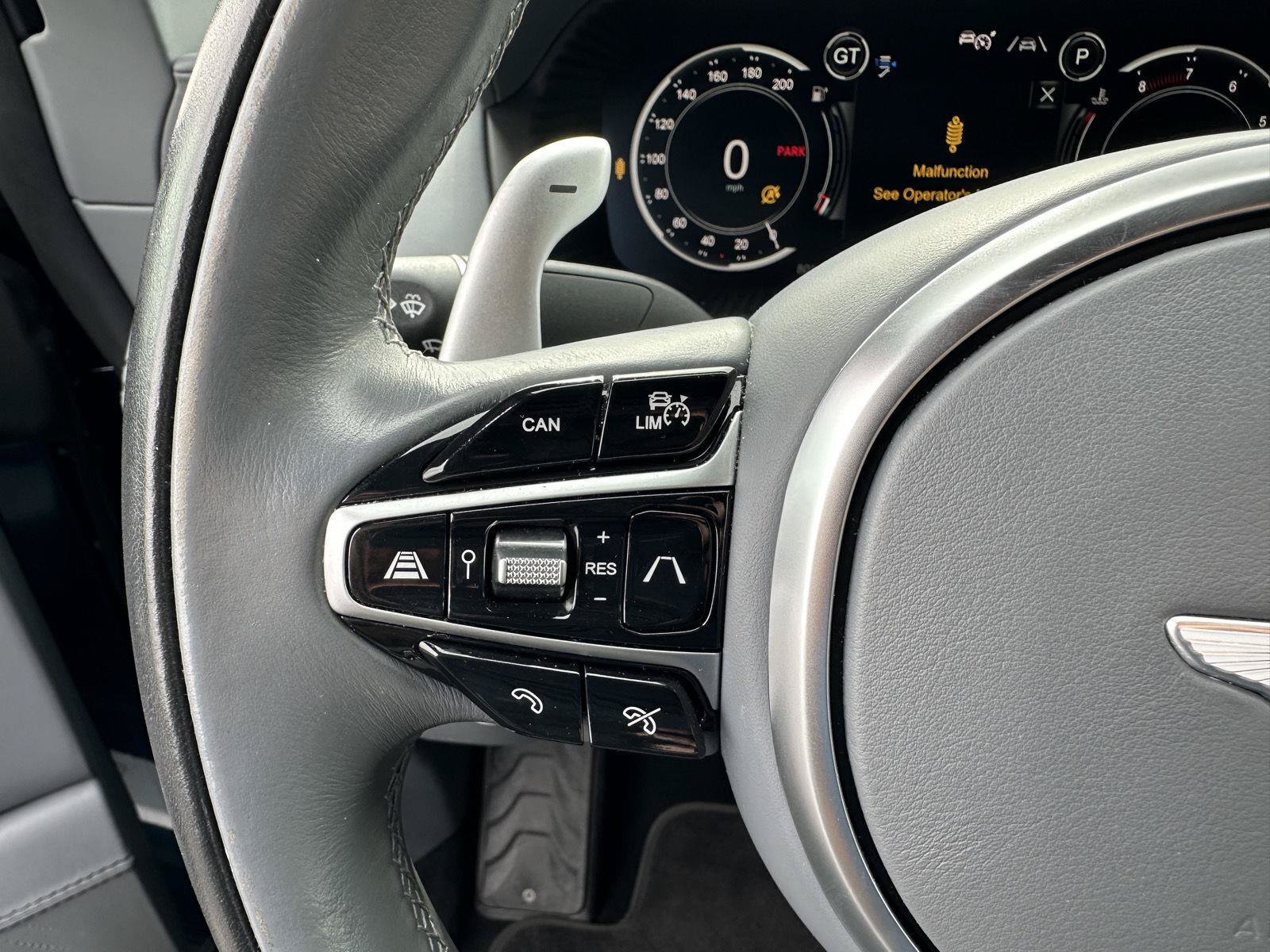 Used 2021 Aston Martin DBX AWD/4WD image 28