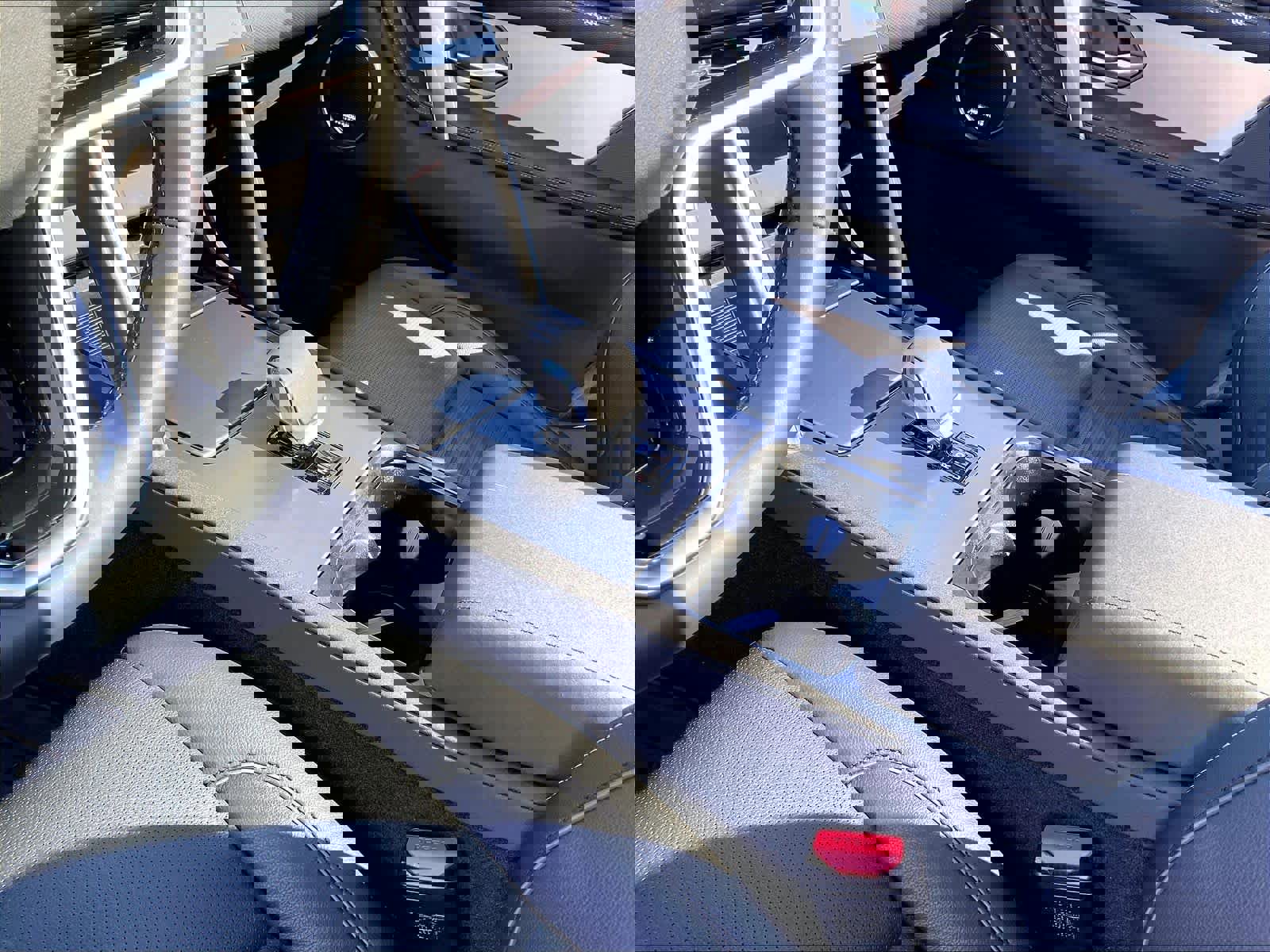 Used 2025 Land Rover Discovery Sport Dynamic SE image 19