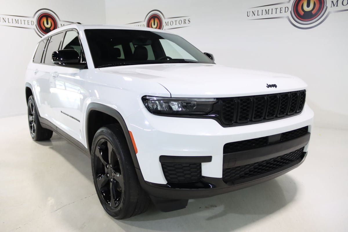 Used 2023 Jeep Grand Cherokee L Laredo AWD/4WD image 20