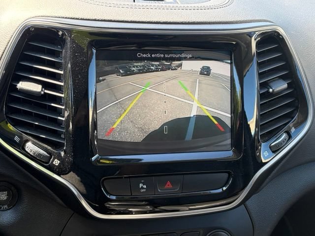 Used 2020 Jeep Cherokee Limited AWD/4WD image 3