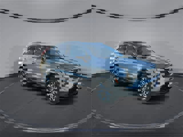 Used 2024 Cadillac XT4 Premium Luxury image 2