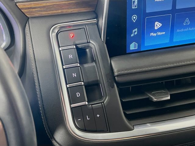 Used 2023 Chevrolet Suburban High Country image 23