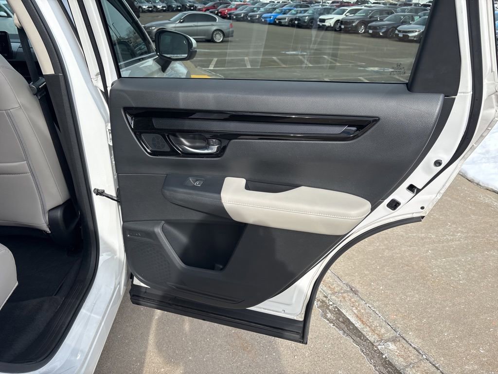 Used 2023 Honda CR-V EX-L image 9