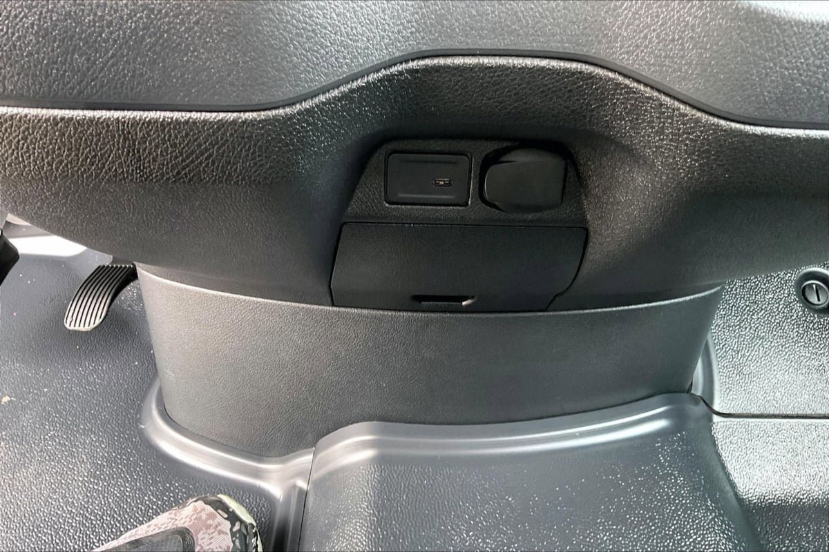 Used 2024 Mercedes-Benz Sprinter 2500 image 31