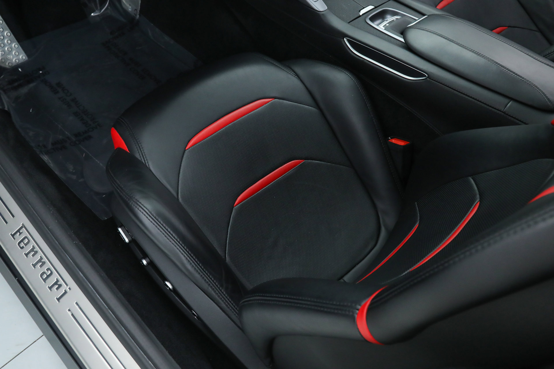 Certified 2020 Ferrari GTC4Lusso image 26