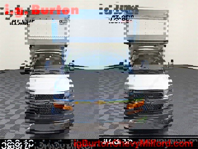 New 2024 Chevrolet Express 4500 Extended w/ Power Convenience Package image 2