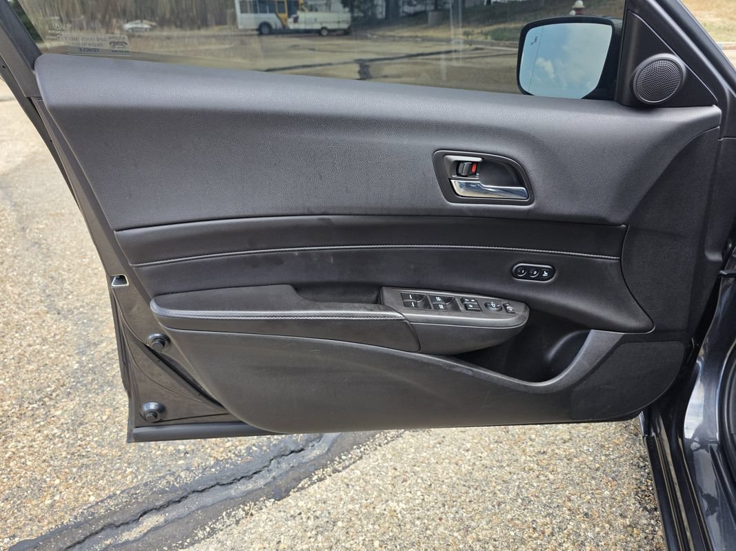 Used 2016 Acura ILX FWD image 13