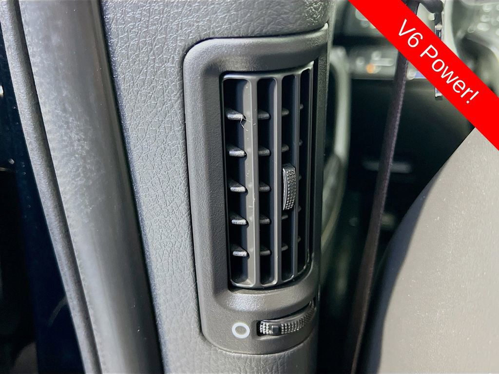 Used 2015 Kia Sorento SX image 27