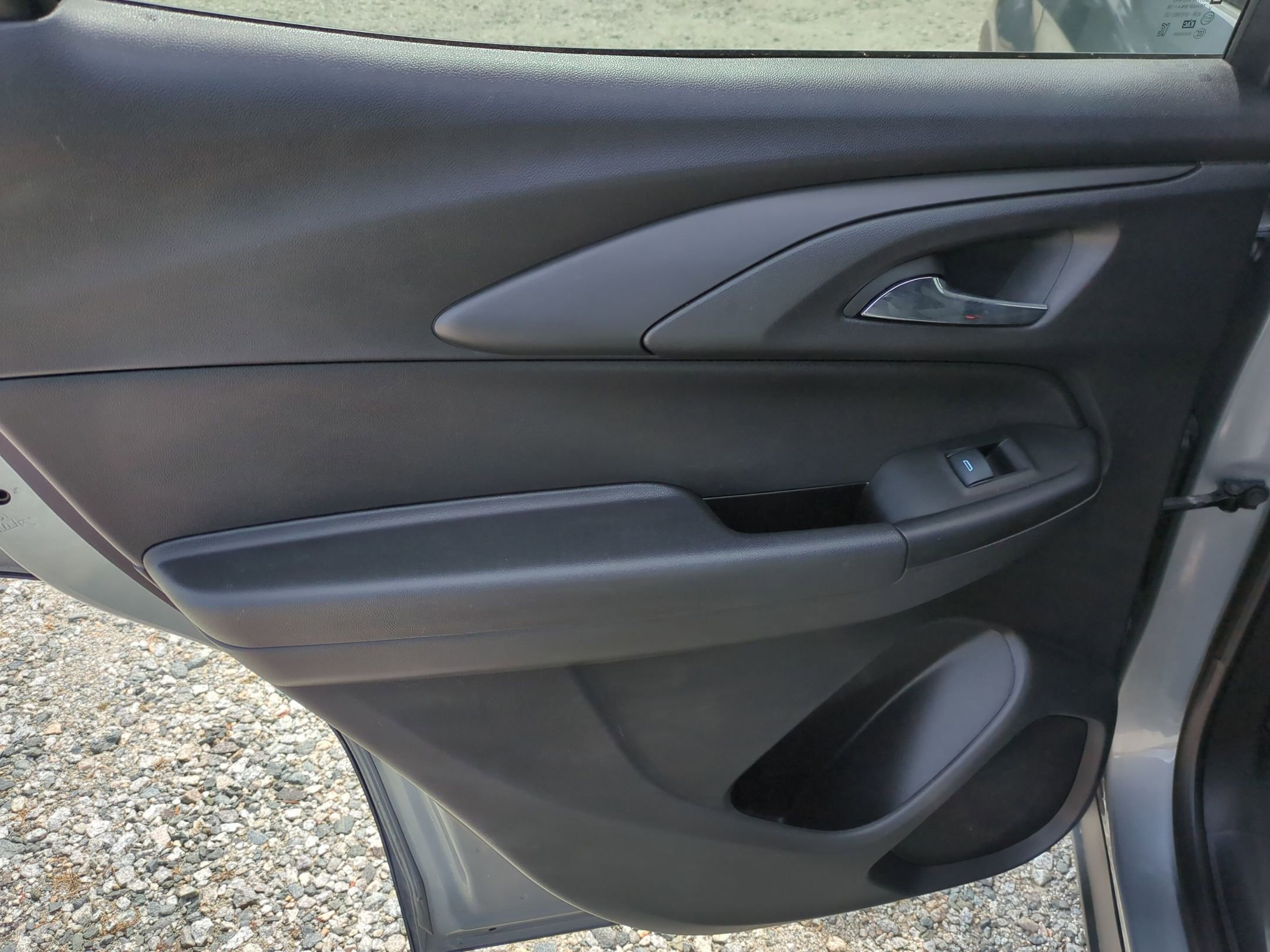 Certified 2025 Chevrolet TrailBlazer LT AWD/4WD image 31