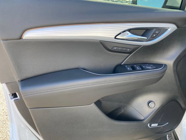 Certified 2025 Buick Envision Avenir AWD/4WD image 18