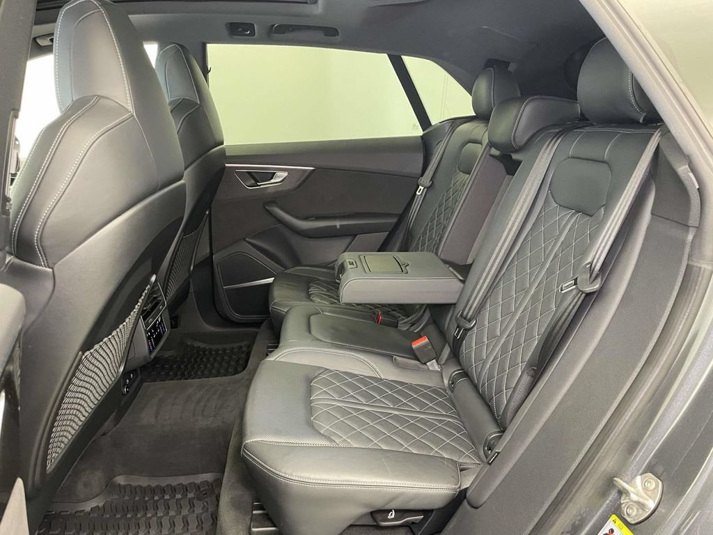 Used 2021 Audi SQ8 Premium Plus AWD/4WD image 19