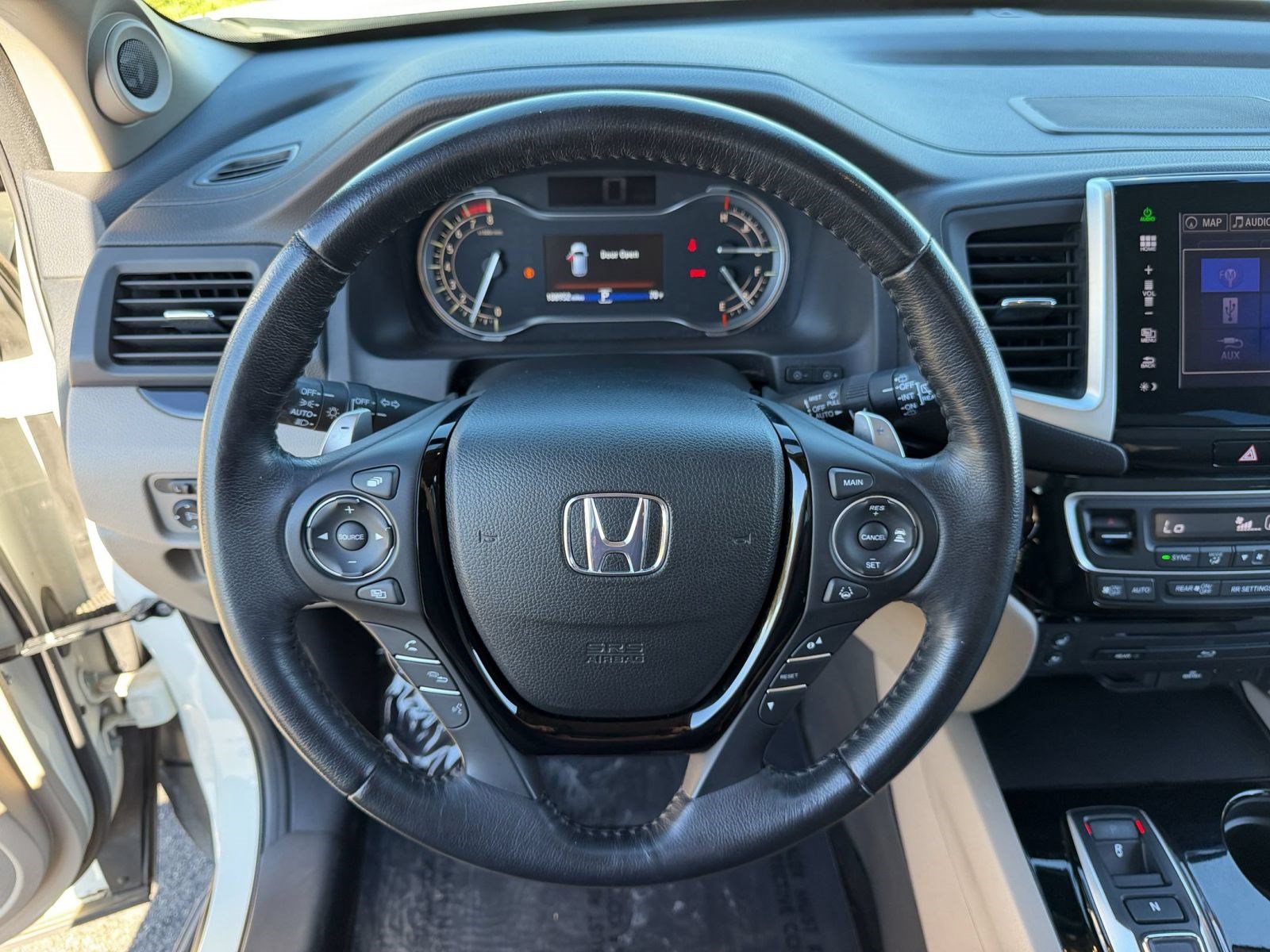 Used 2016 Honda Pilot Elite image 11