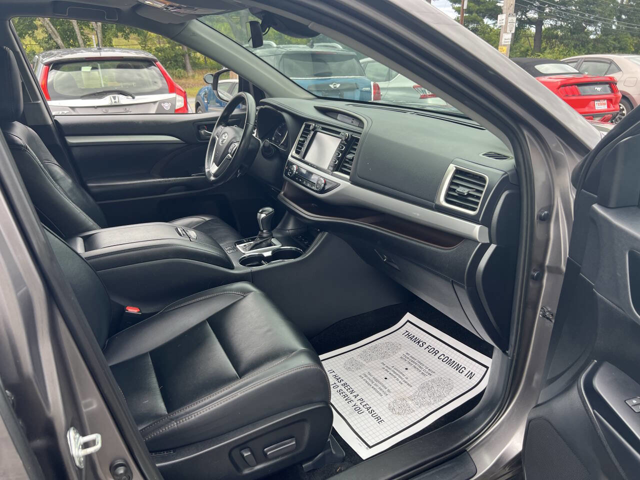 Used 2019 Toyota Highlander XLE image 10