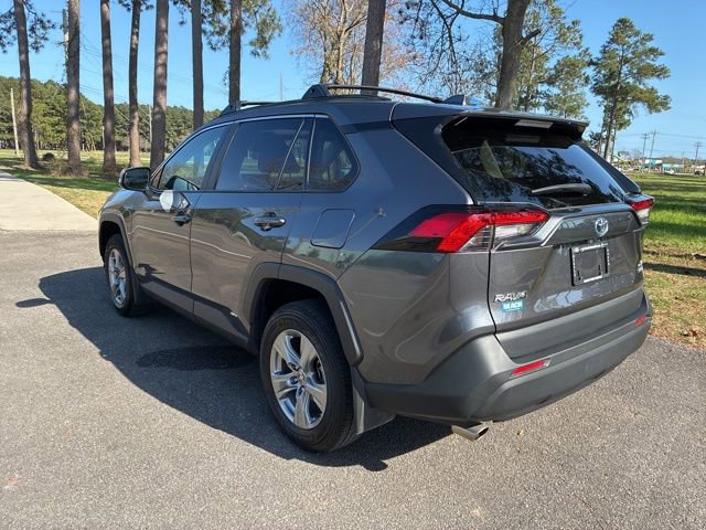 Used 2024 Toyota RAV4 XLE w/ Convenience Package image 5