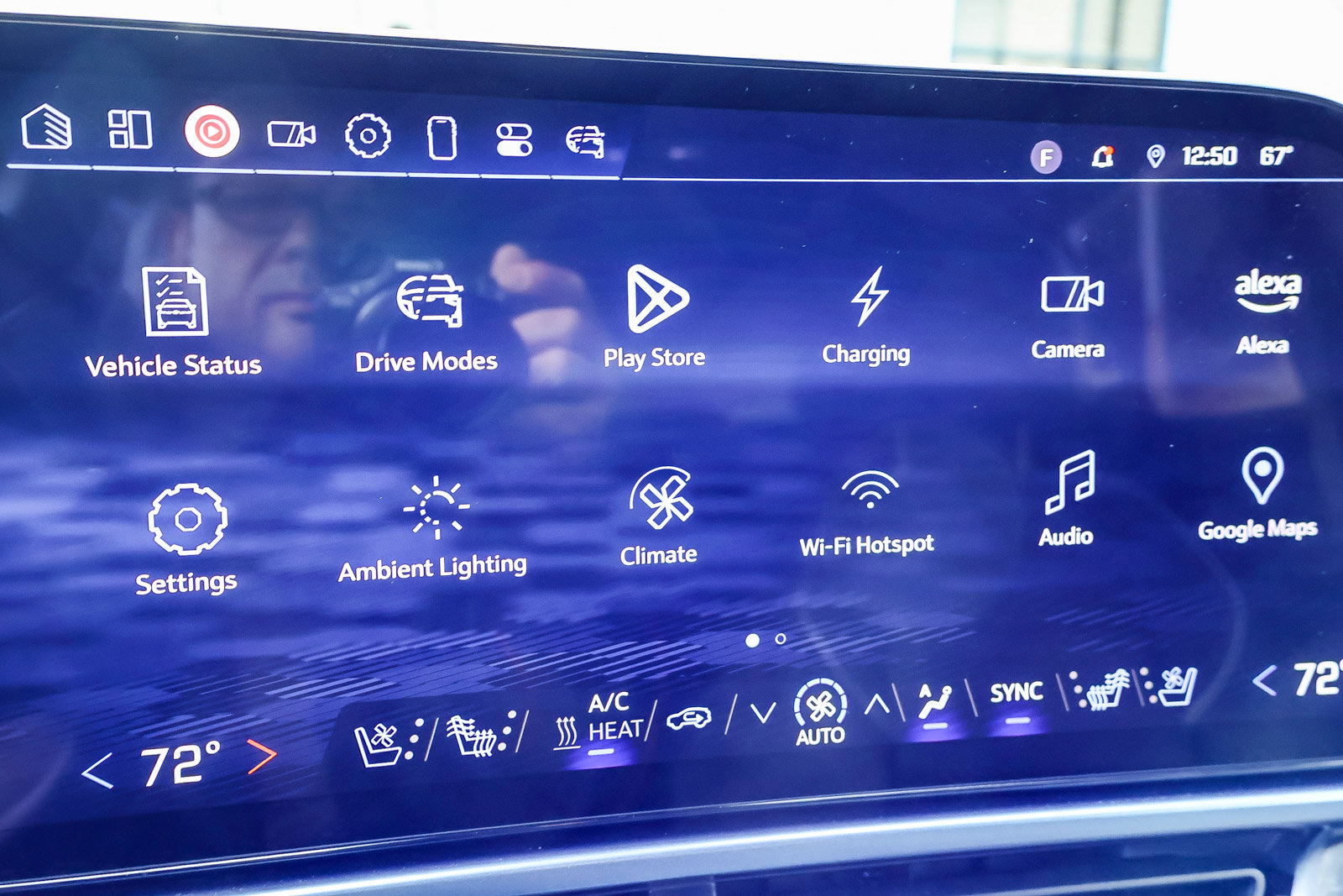 Used 2025 Chevrolet Equinox EV LT w/ Convenience Package II image 5