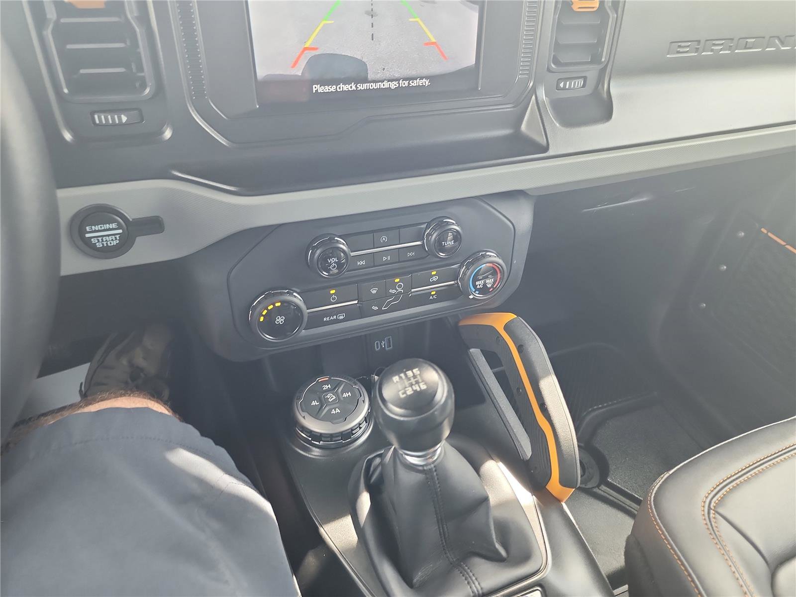 Used 2022 Ford Bronco Badlands image 35