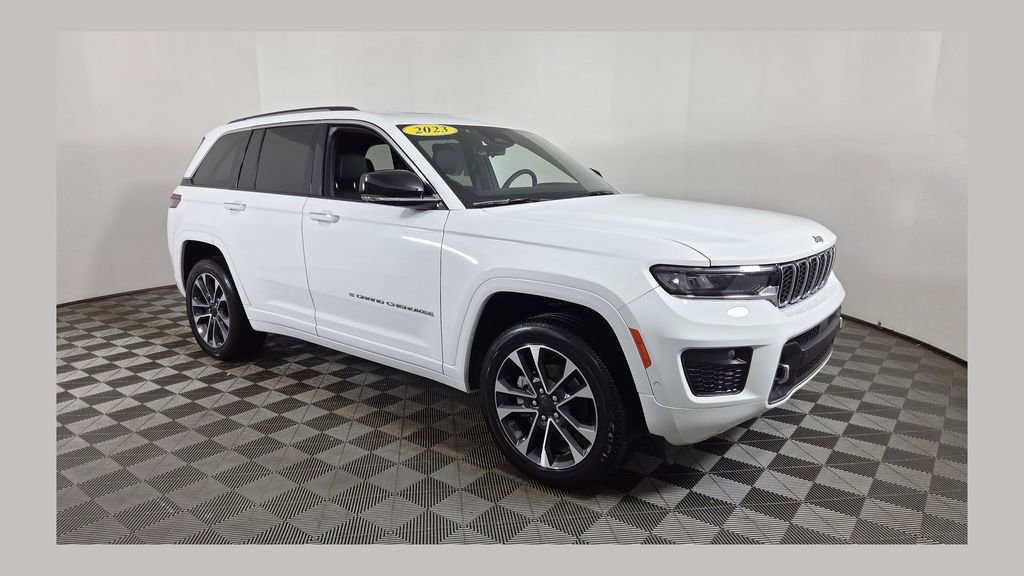 Used 2023 Jeep Grand Cherokee Overland w/ Luxury Tech Group IV AWD/4WD image 1