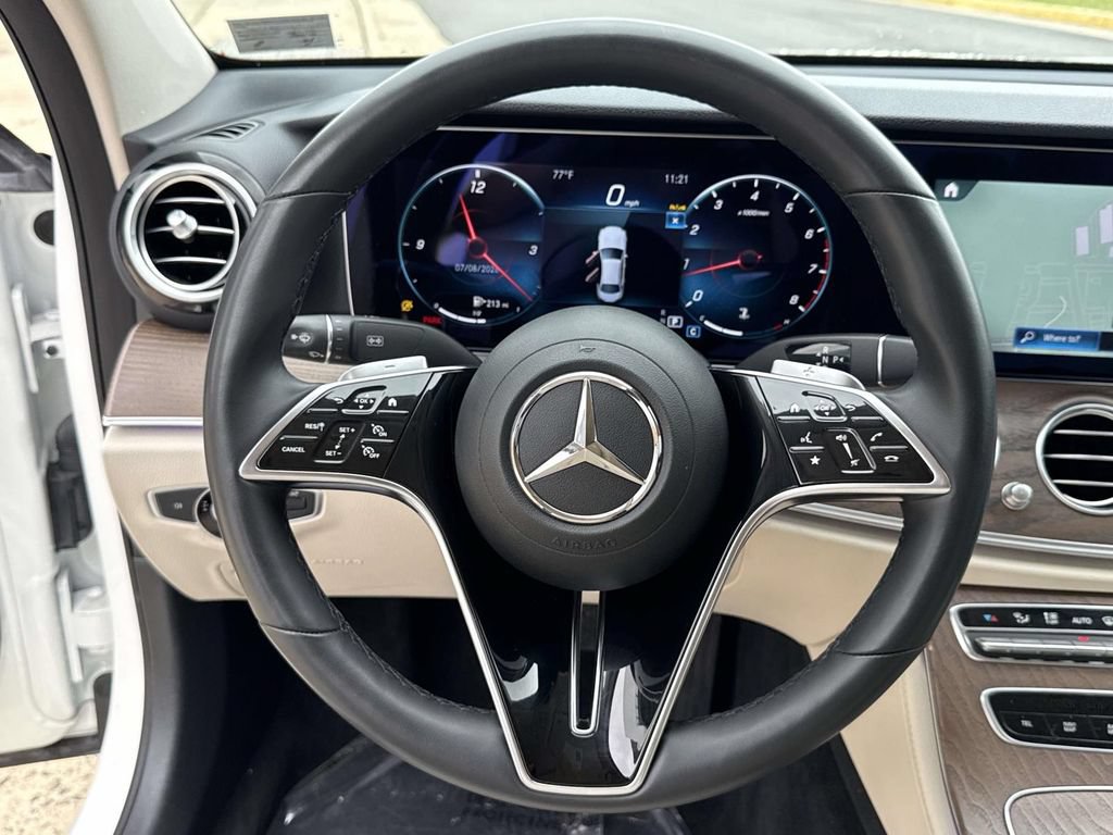 Used 2023 Mercedes-Benz E 350 4MATIC Sedan image 32