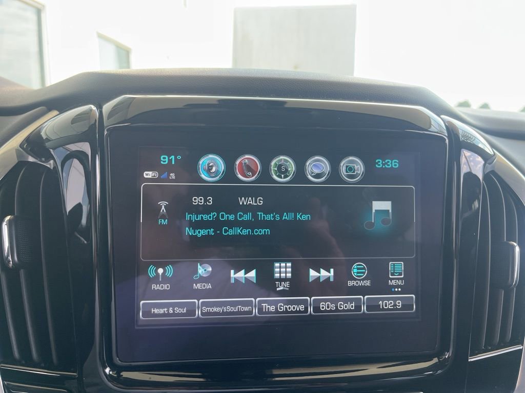 Used 2019 Chevrolet Traverse LT w/ LT Premium Package image 14